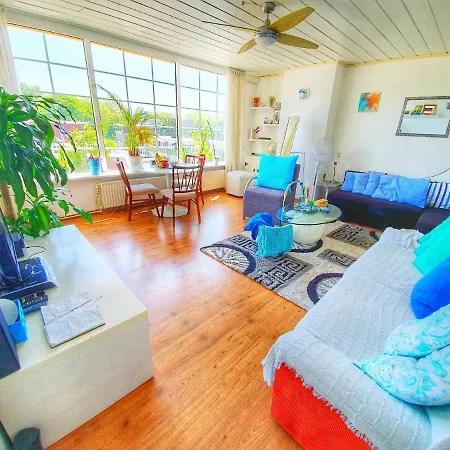 Bed & Breakfast Takoda Gorilla Rotterdam